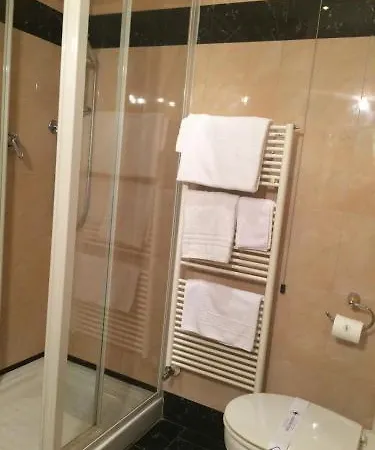 Al Teatro Hotel Livorno