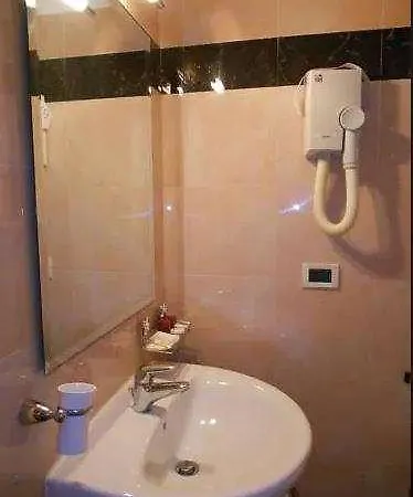 Al Teatro Hotel Livorno