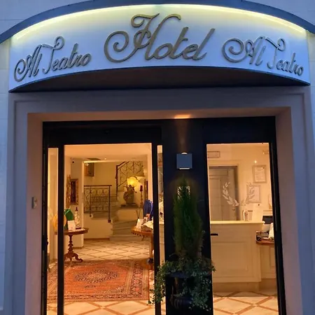 Hotel Al Teatro 3*