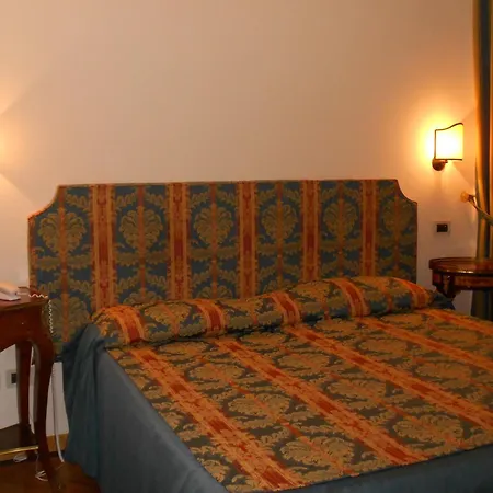 Al Teatro Hotel