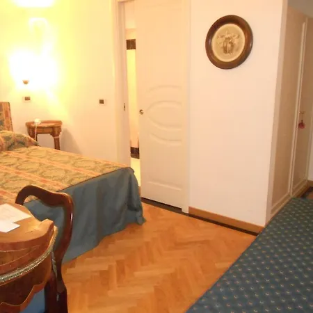 Hotel Al Teatro 3*